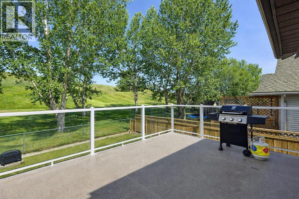 36 Riverview Drive, Cochrane, Alberta