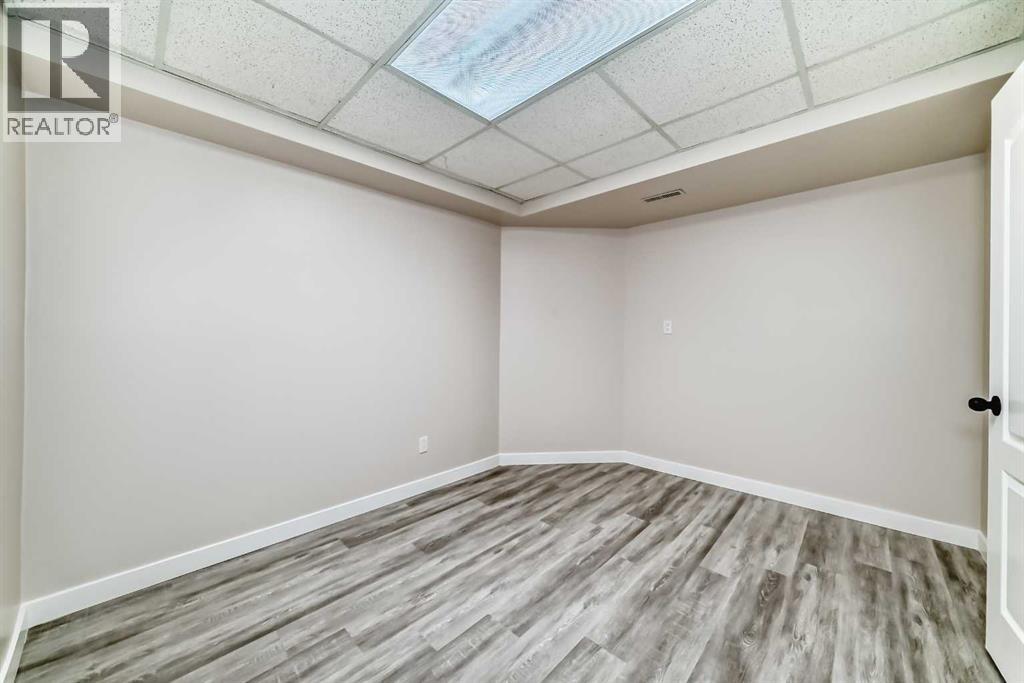 96 Douglas Ridge Close Se, Calgary, Alberta  T2Z 3M2 - Photo 33 - A2278436