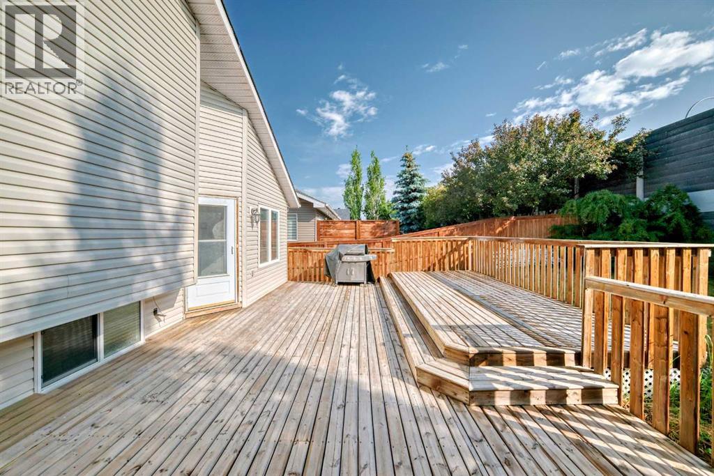 96 Douglas Ridge Close Se, Calgary, Alberta  T2Z 3M2 - Photo 11 - A2278436