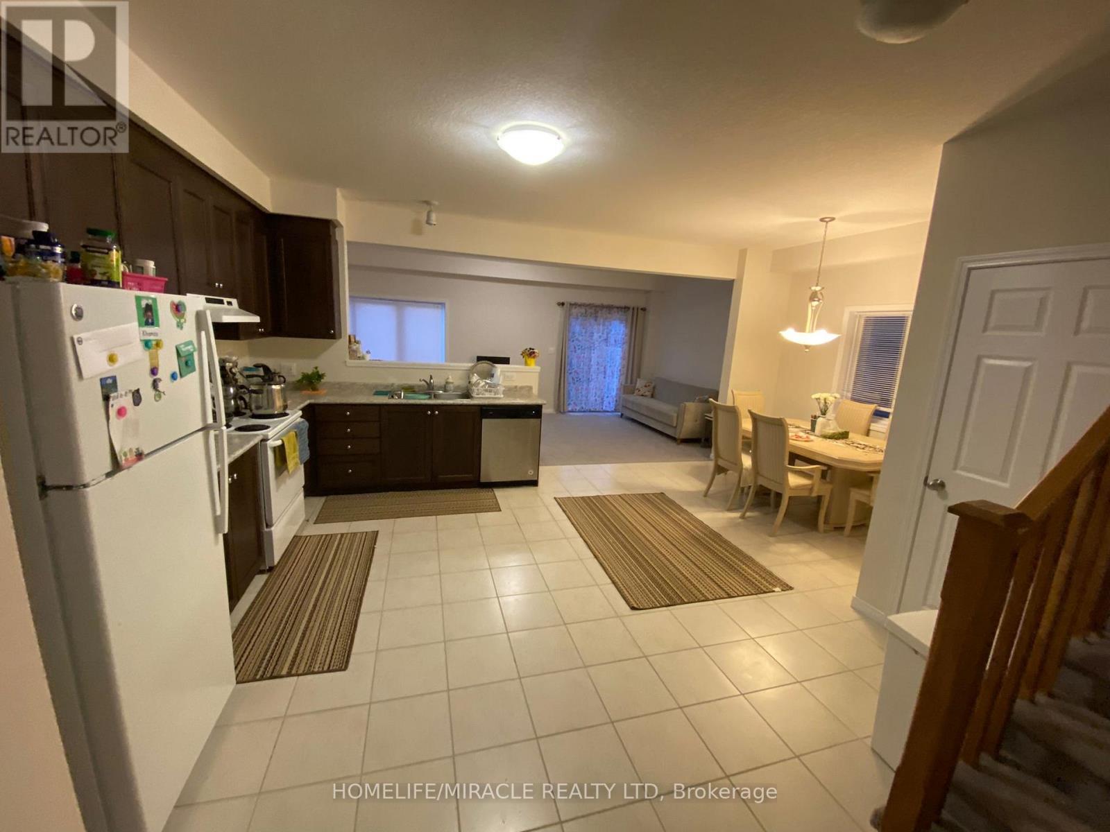 305 Tall Grass Crescent, Kitchener, Ontario  N2P 0G7 - Photo 3 - X12705468