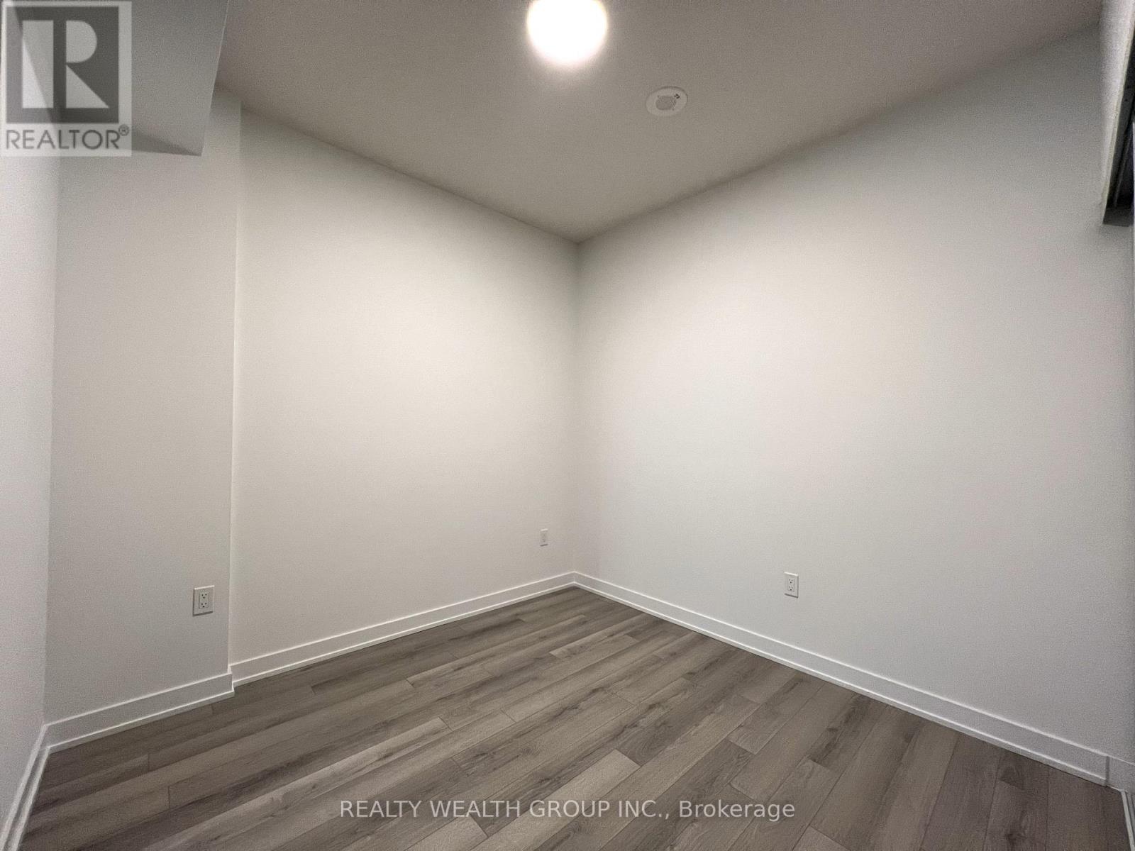 812 - 15 Skyridge Drive, Brampton, Ontario  L6P 4S3 - Photo 8 - W12705724