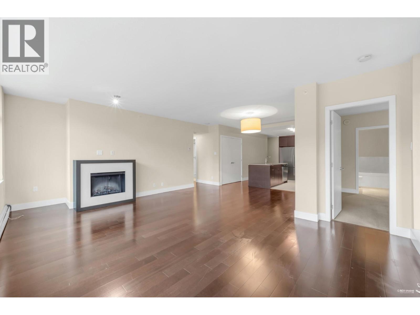 1xx 1320 Chesterfield Avenue, North Vancouver, British Columbia  V7M 0A6 - Photo 3 - R3071401