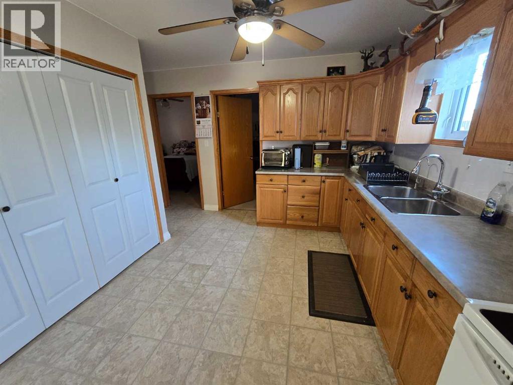 210 2 Avenue N, Vauxhall, Alberta  T0K 2K0 - Photo 14 - A2276626