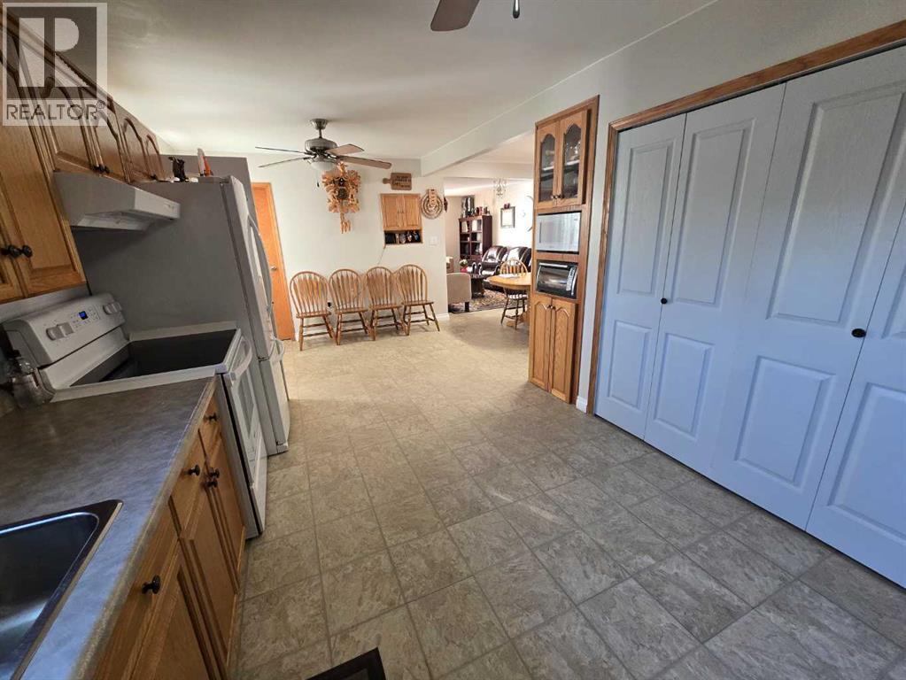 210 2 Avenue N, Vauxhall, Alberta  T0K 2K0 - Photo 16 - A2276626