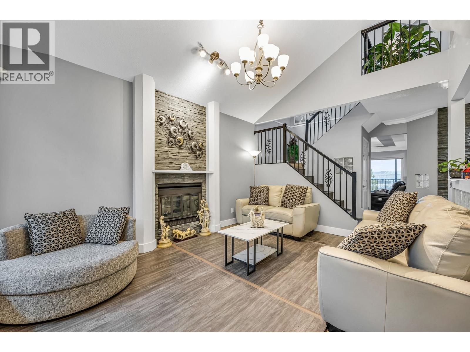 179 WARRICK STREET, Coquitlam, British Columbia