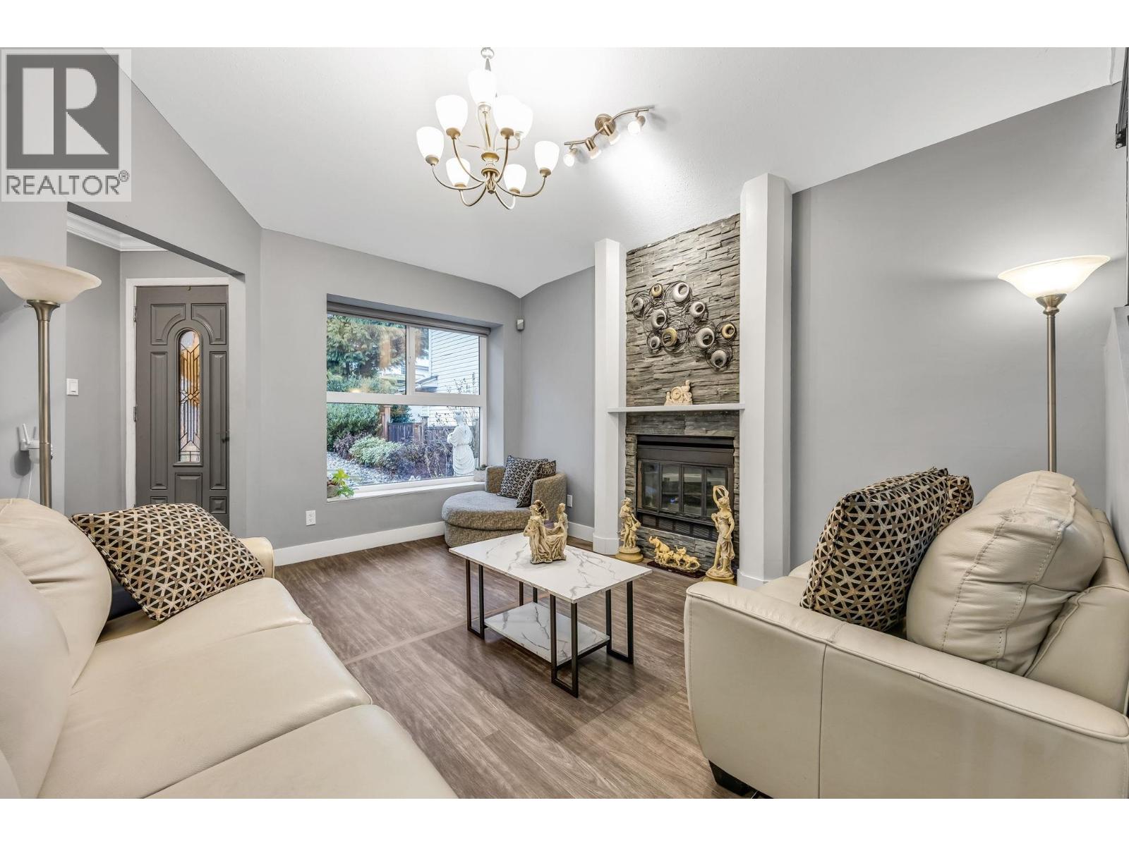 179 Warrick Street, Coquitlam, British Columbia  V3K 6C1 - Photo 2 - R3078292