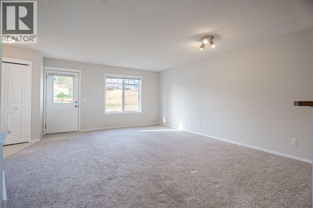 122 Panamount Drive Nw, Calgary, Alberta  T3K 6K3 - Photo 8 - A2270329