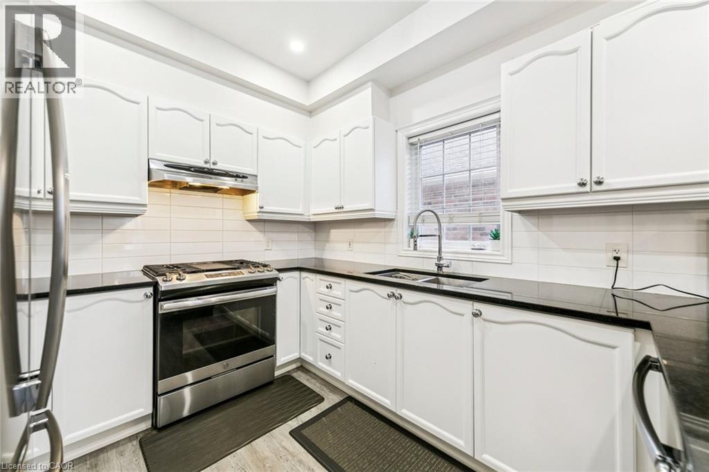 1085 Harrogate Drive Unit# 31, Ancaster, Ontario  L9K 1R2 - Photo 12 - 40799210