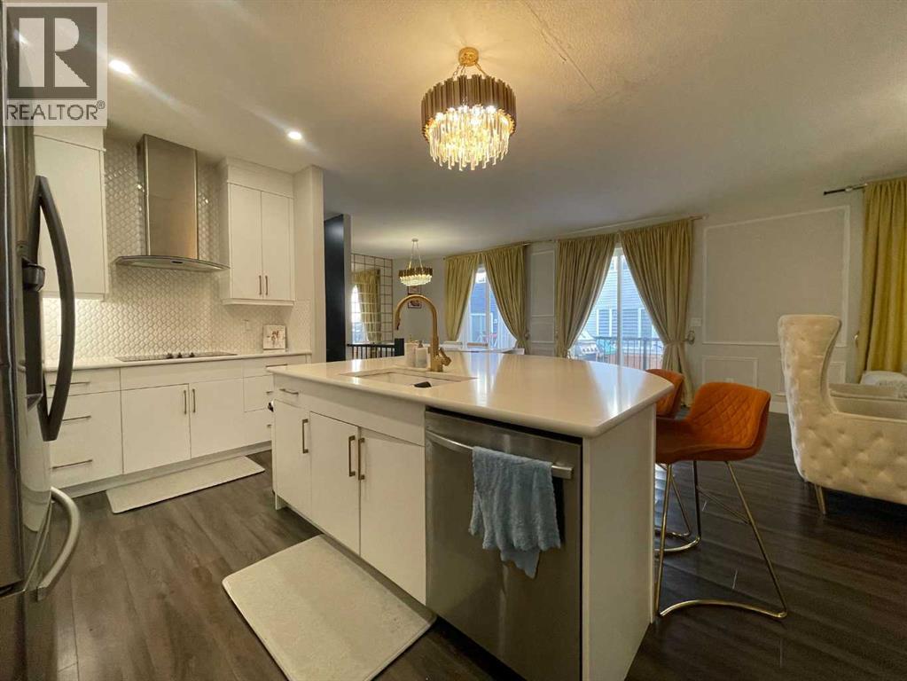 220 Carringham Road Nw, Calgary, Alberta  T3P 1V4 - Photo 10 - A2278406