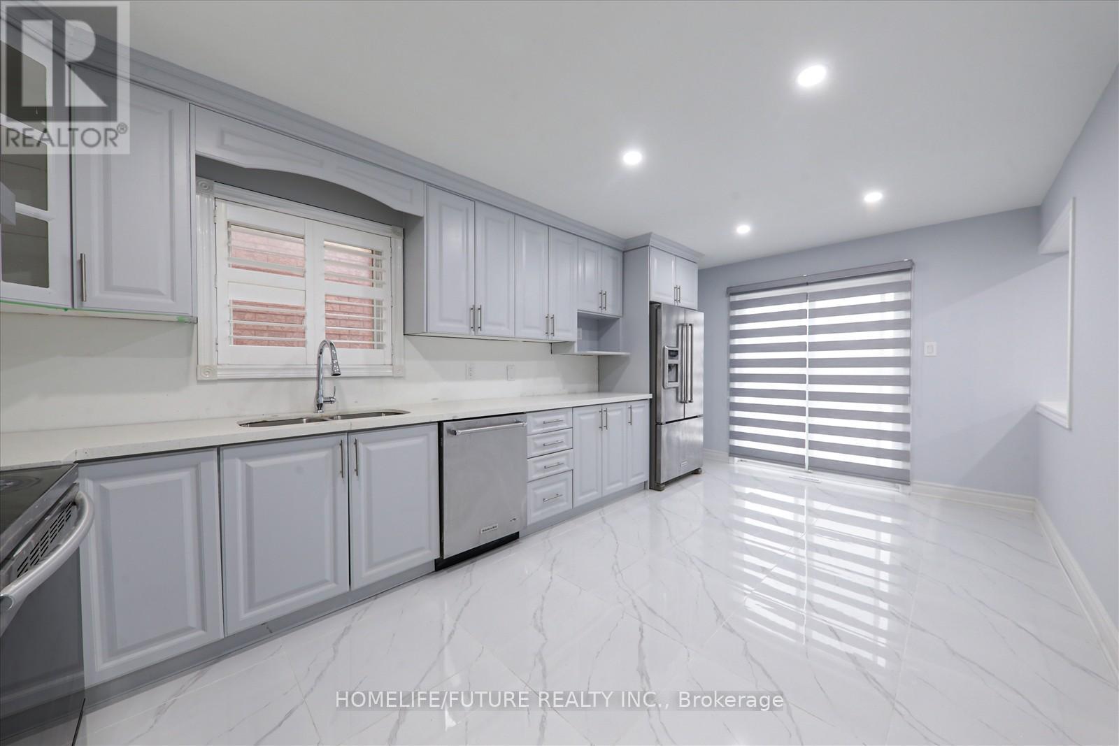 Main & 2nd - 231 Timberlane Drive, Brampton, Ontario  L6Y 4V7 - Photo 11 - W12705514