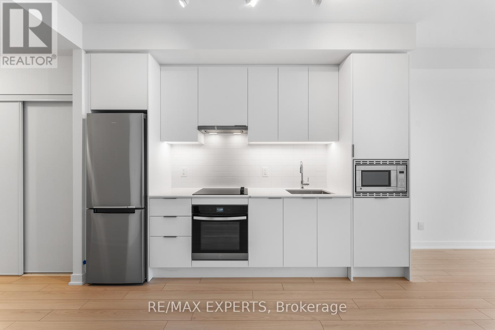 807 - 3071 Trafalgar Road, Oakville, Ontario  L6H 8C6 - Photo 8 - W12705766