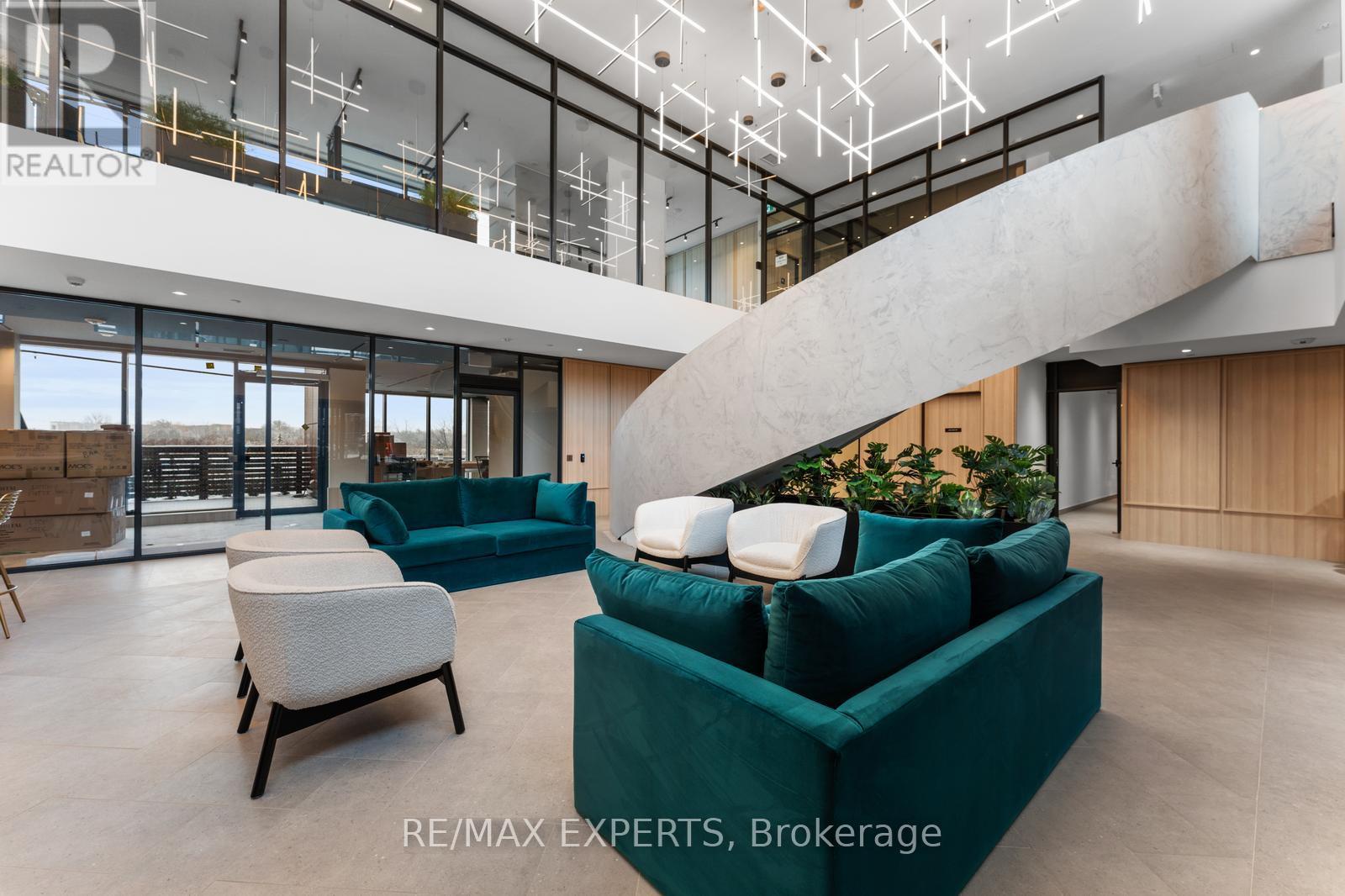 1002 - 3071 Trafalgar Road, Oakville, Ontario  L6H 8C6 - Photo 3 - W12705768