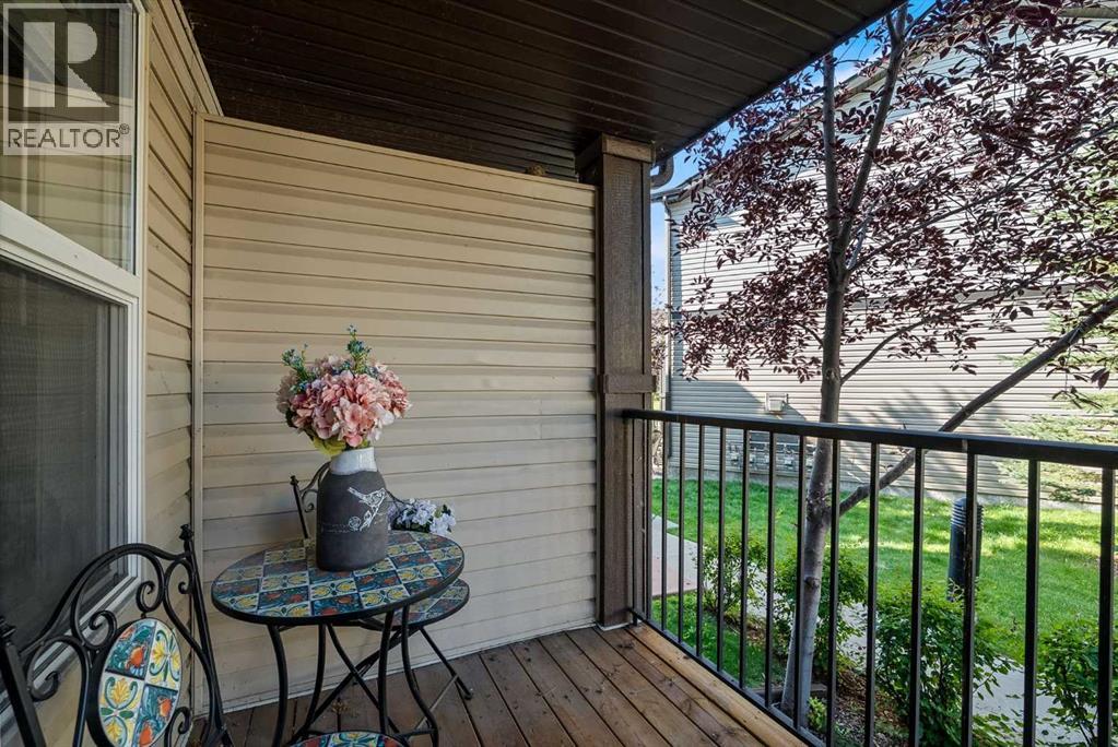 384 Copperpond Landing SE, Calgary, Alberta  T2Z 1G6 - Photo 36 - A2272564