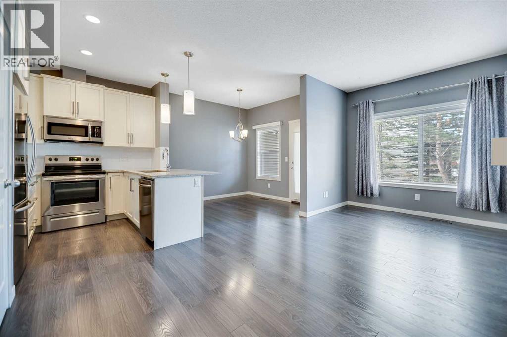 384 Copperpond Landing SE, Calgary, Alberta  T2Z 1G6 - Photo 4 - A2272564