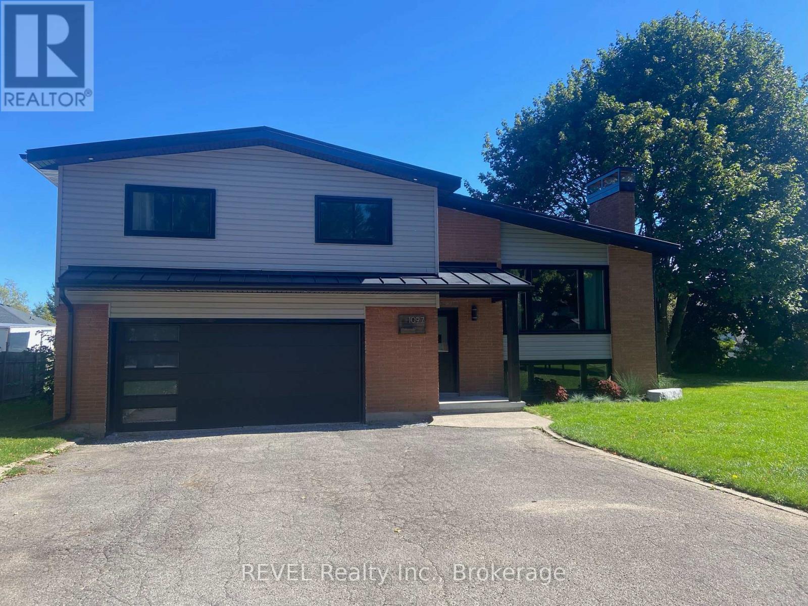 1097 Pelham Street, Pelham, Ontario  L3C 3E4 - Photo 36 - X12705800