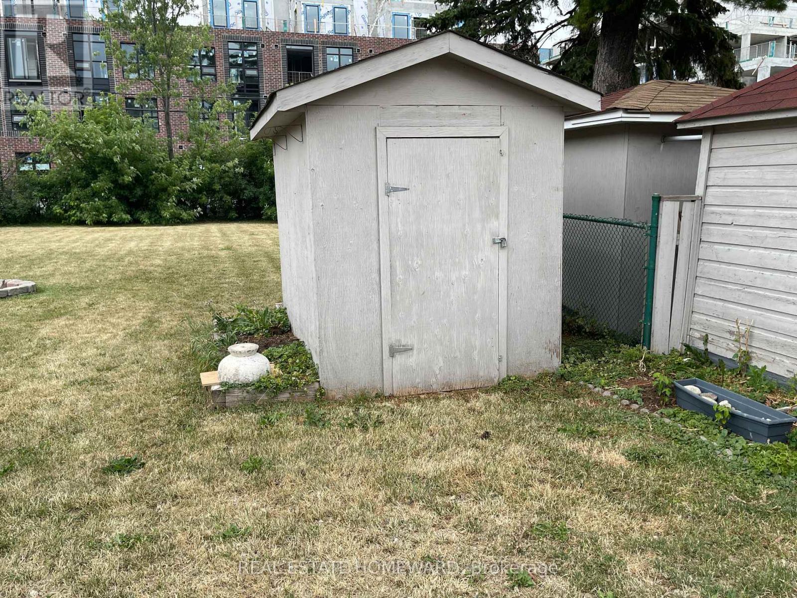 Basement - 30 Norcross Road, Toronto, Ontario  M3H 2R4 - Photo 14 - C12705804