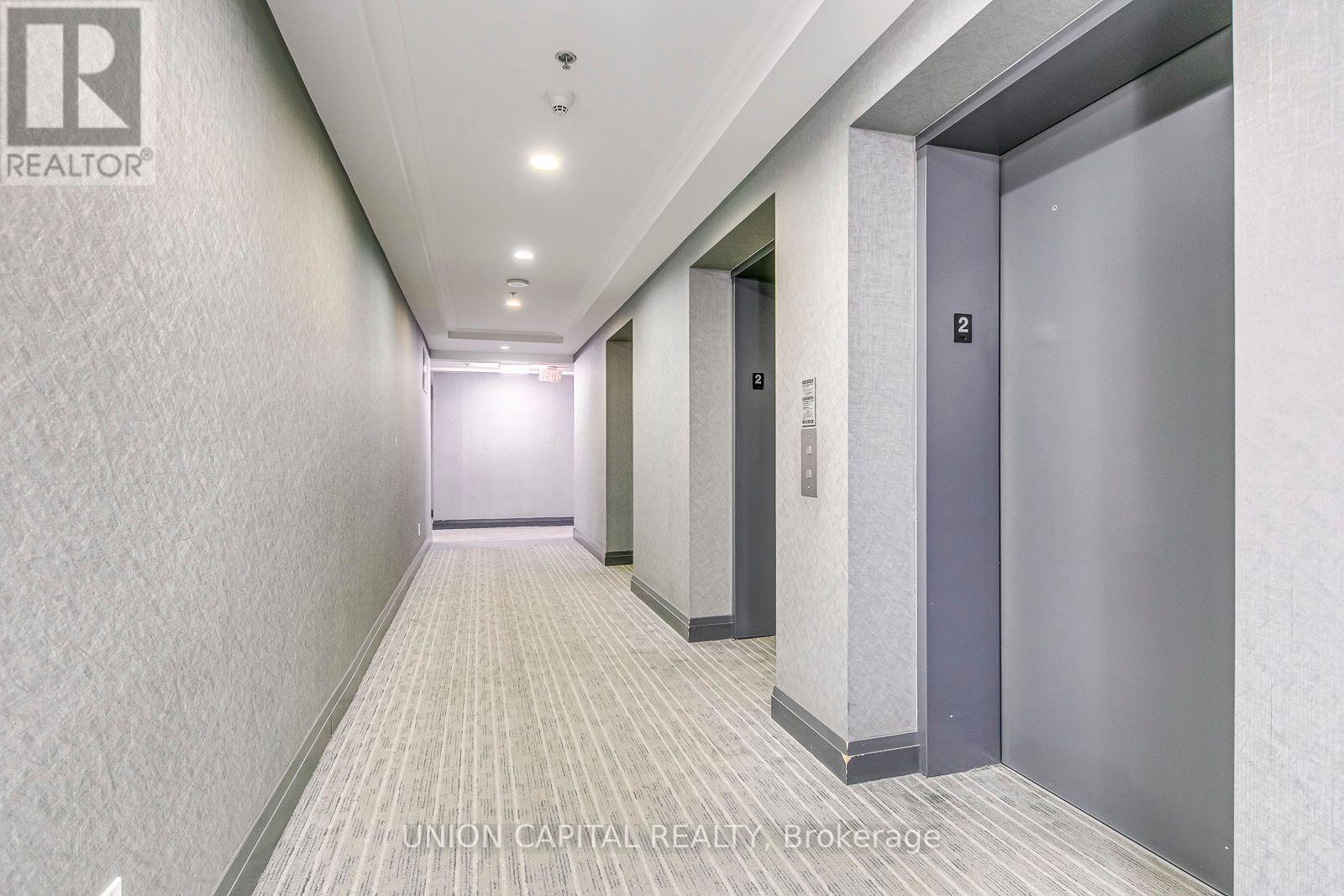 205 - 65 Speers Road, Oakville, Ontario  L6K 0J1 - Photo 4 - W12705784