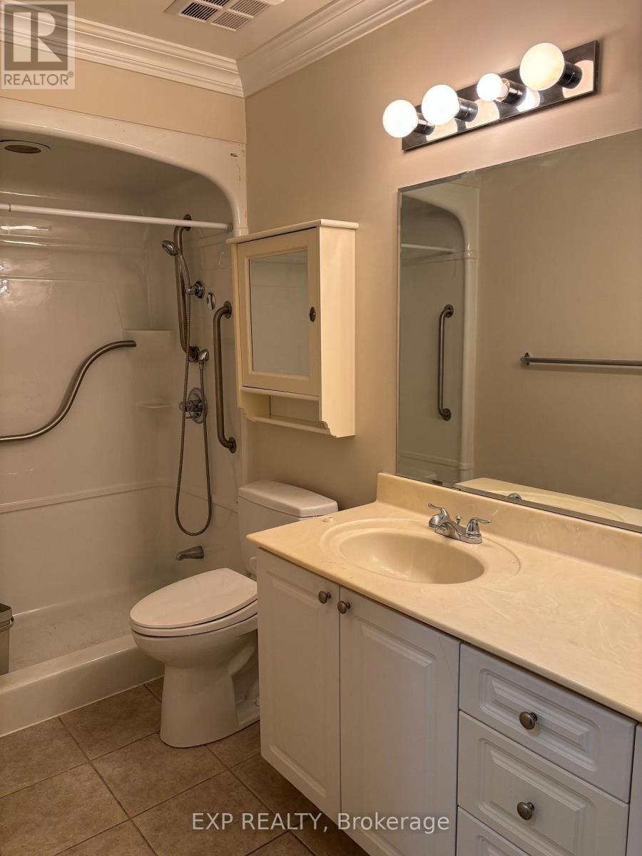 202 - 350 Princess Royal Drive, Mississauga, Ontario  L5B 4N1 - Photo 23 - W12705788