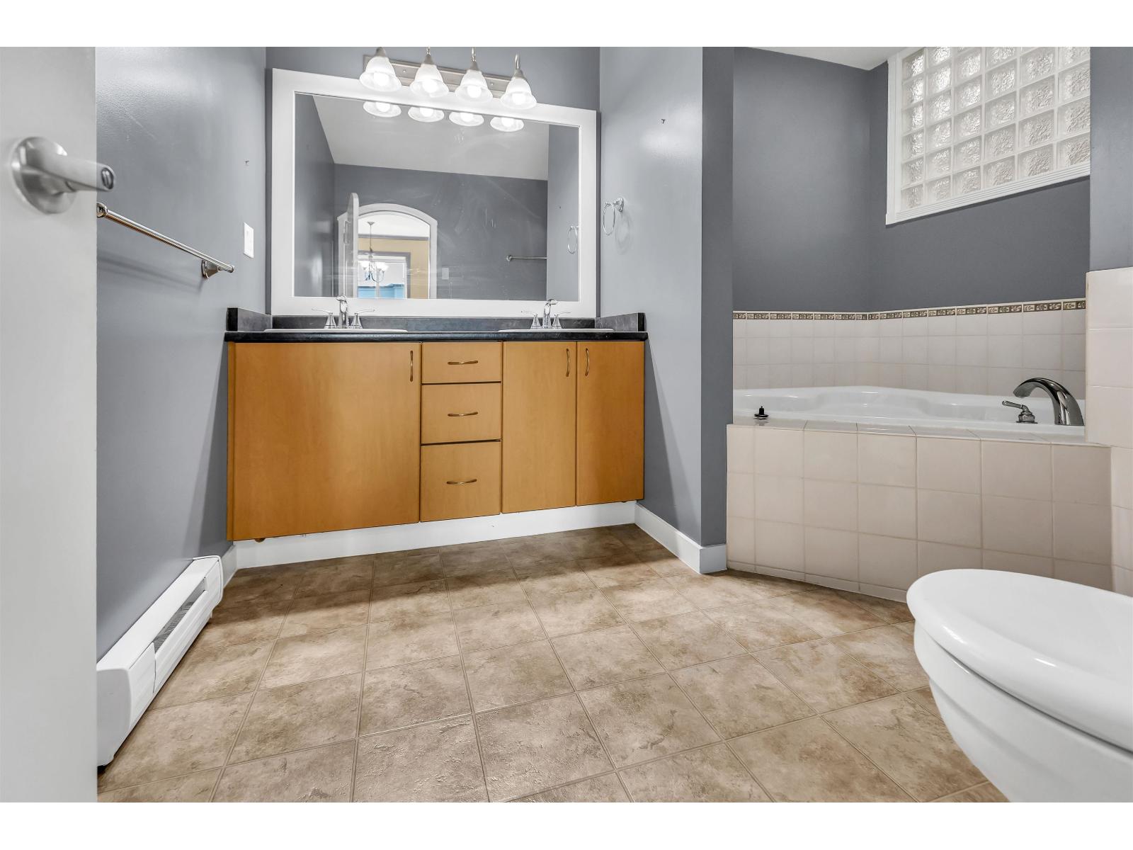 312 33485 South Fraser Way, Abbotsford, British Columbia  V2S 8P9 - Photo 17 - R3075943