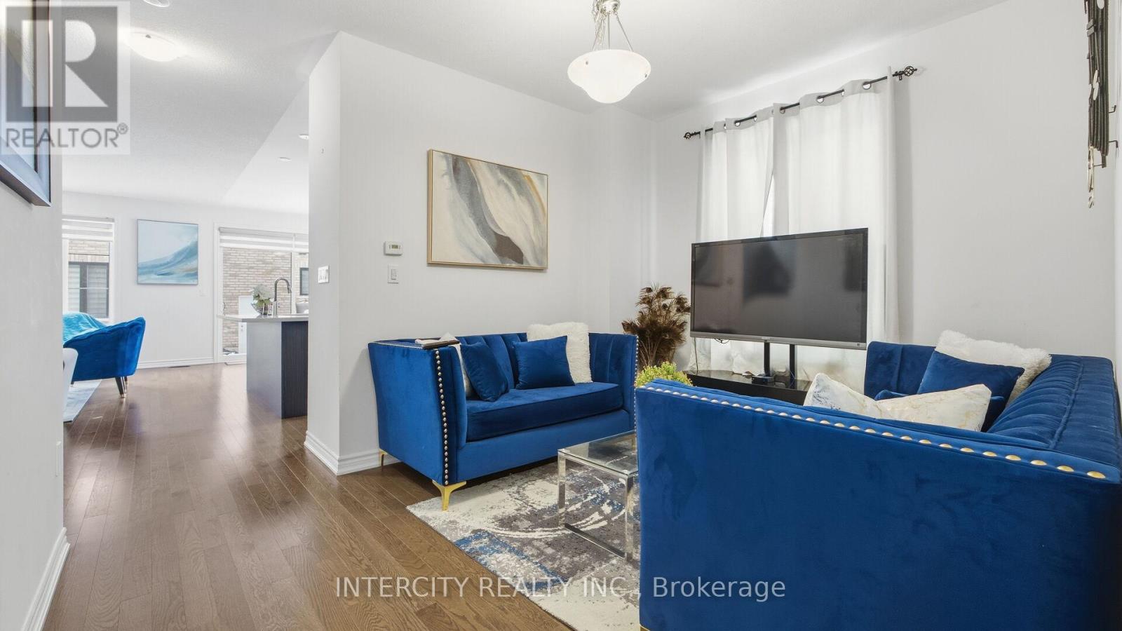 66 Camino Real Drive, Caledon, Ontario  L7C 4L9 - Photo 7 - W12696746