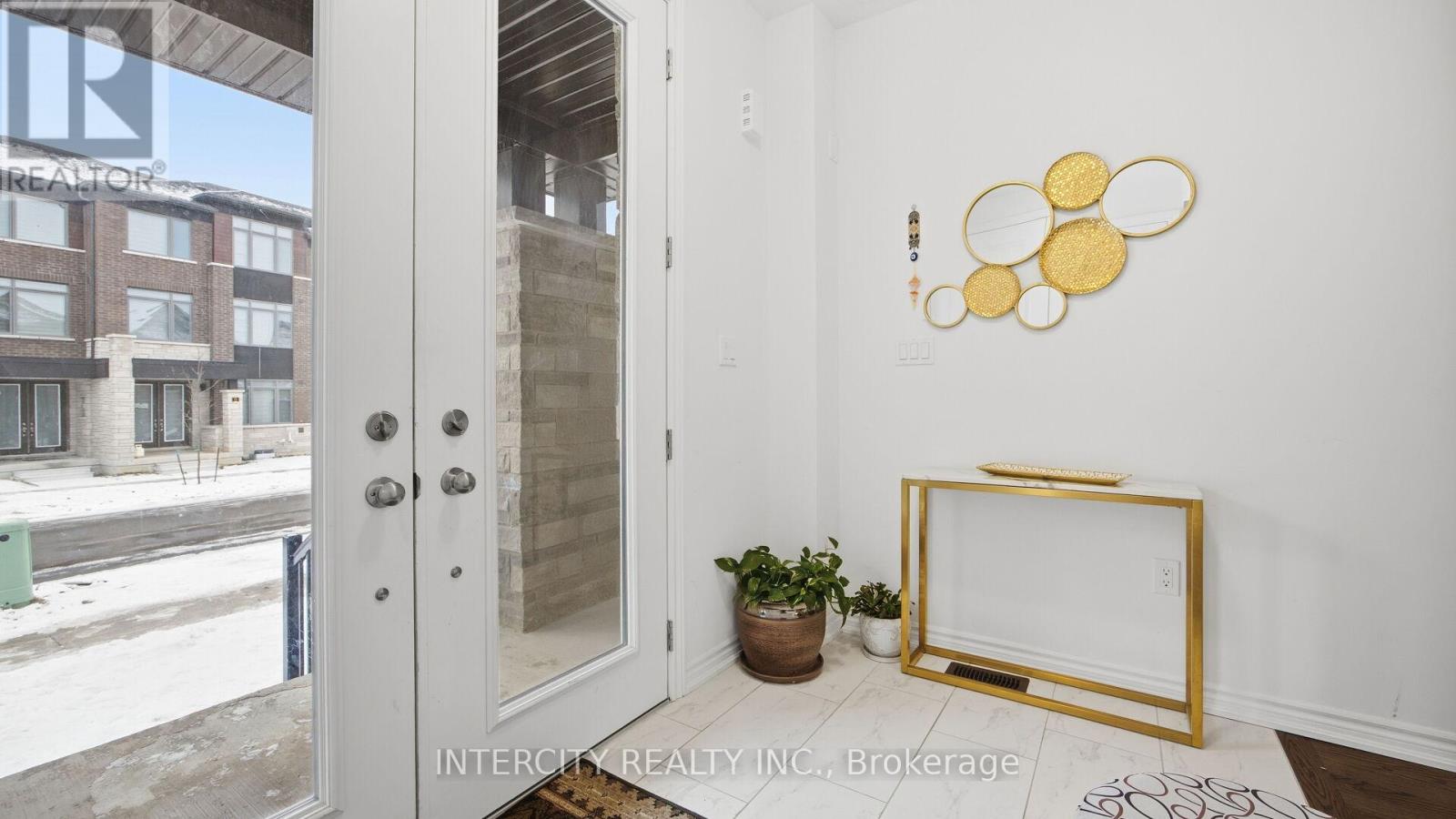 66 Camino Real Drive, Caledon, Ontario  L7C 4L9 - Photo 5 - W12696746