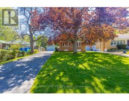 12 CANHAM CRESCENT, Toronto, Ontario