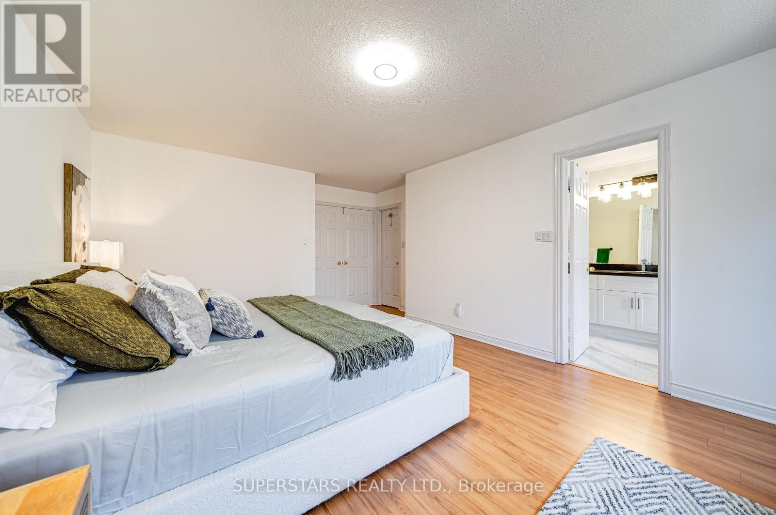 58 Wood Rim Drive, Richmond Hill, Ontario  L4E 4S2 - Photo 13 - N12705814