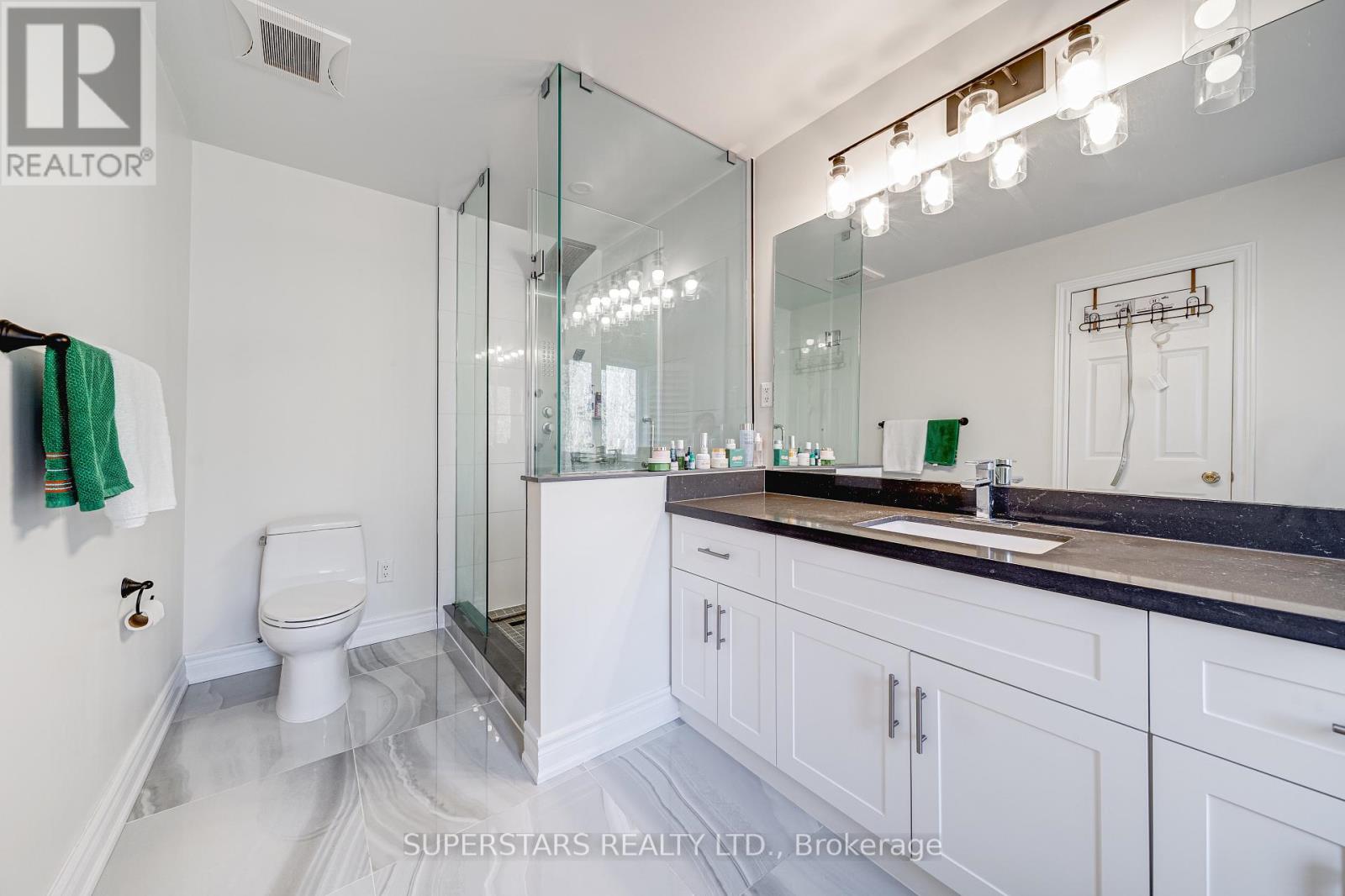 58 Wood Rim Drive, Richmond Hill, Ontario  L4E 4S2 - Photo 14 - N12705814