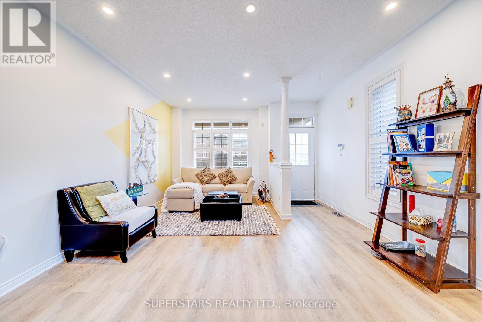 58 Wood Rim Drive, Richmond Hill, Ontario  L4E 4S2 - Photo 4 - N12705814