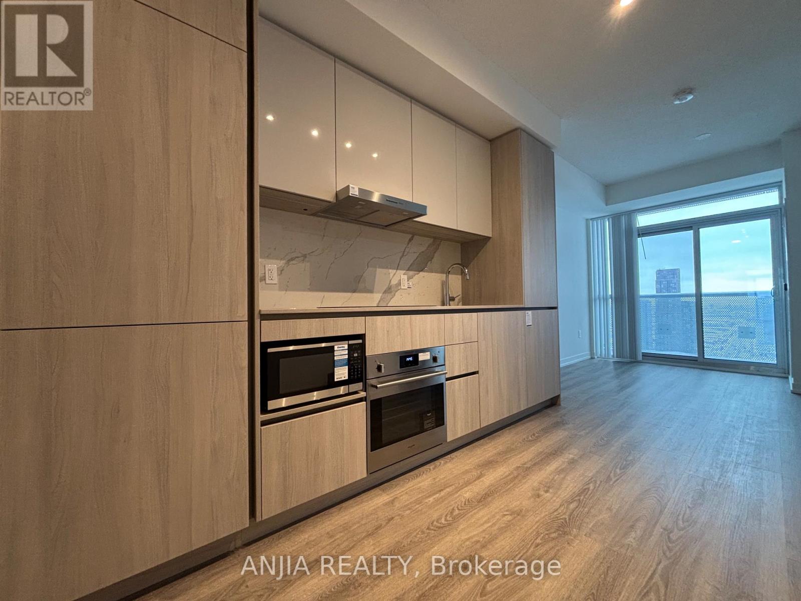 4507 - 8 Interchange Way, Vaughan, Ontario  L4K 0R2 - Photo 3 - N12705830