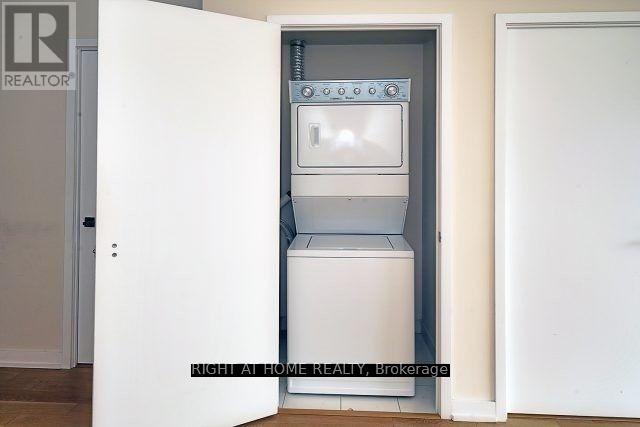 3208 - 510 Curran Place, Mississauga, Ontario  L5B 0J8 - Photo 14 - W12705826