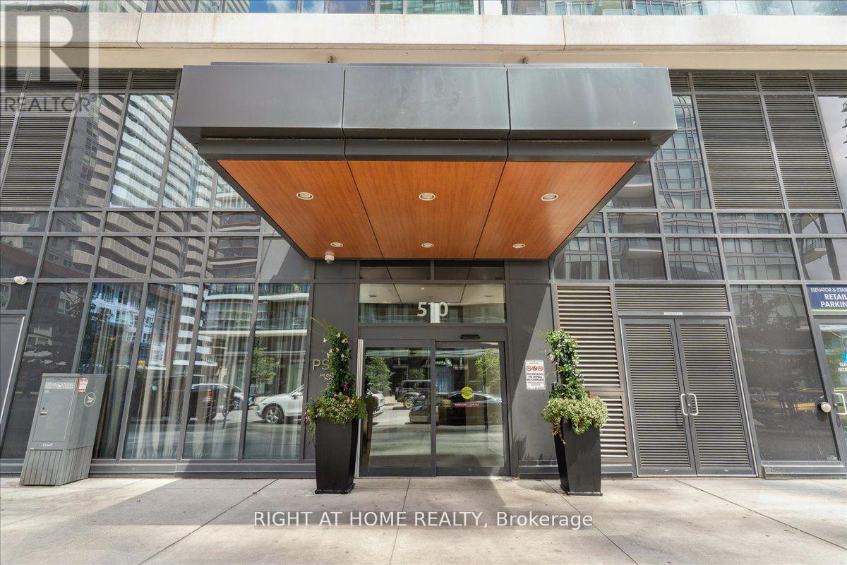 3208 - 510 Curran Place, Mississauga, Ontario  L5B 0J8 - Photo 2 - W12705826