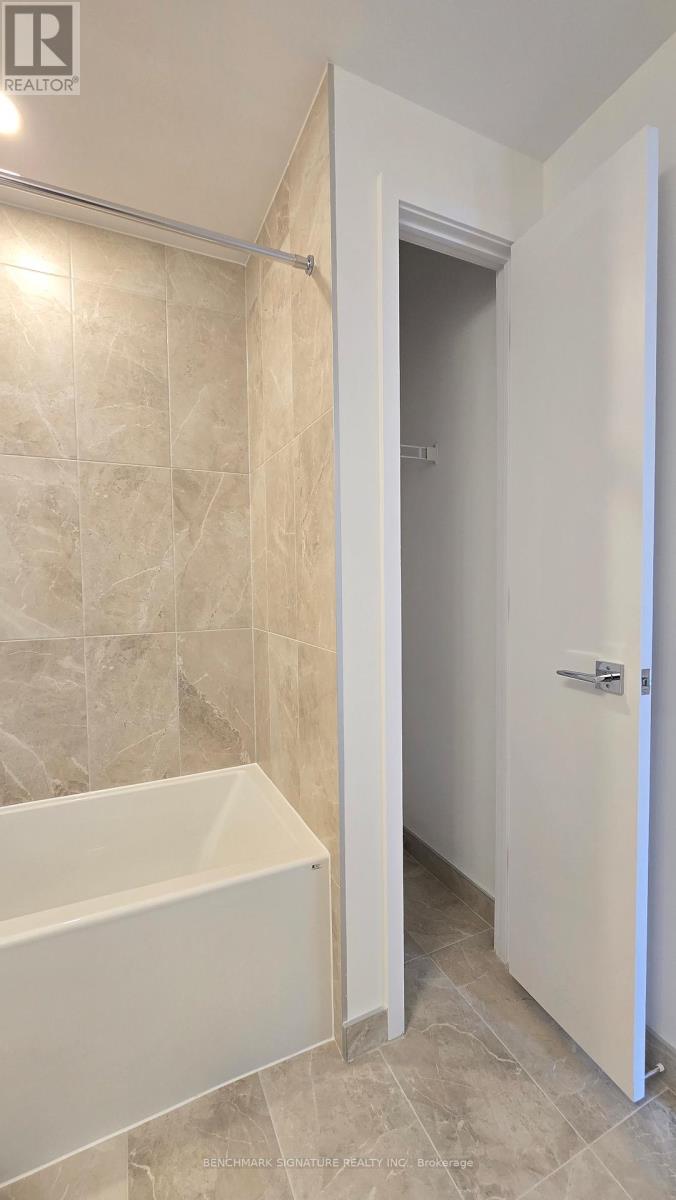 207 - 500 Plains Road E, Burlington, Ontario  L7T 2E1 - Photo 19 - W12705832