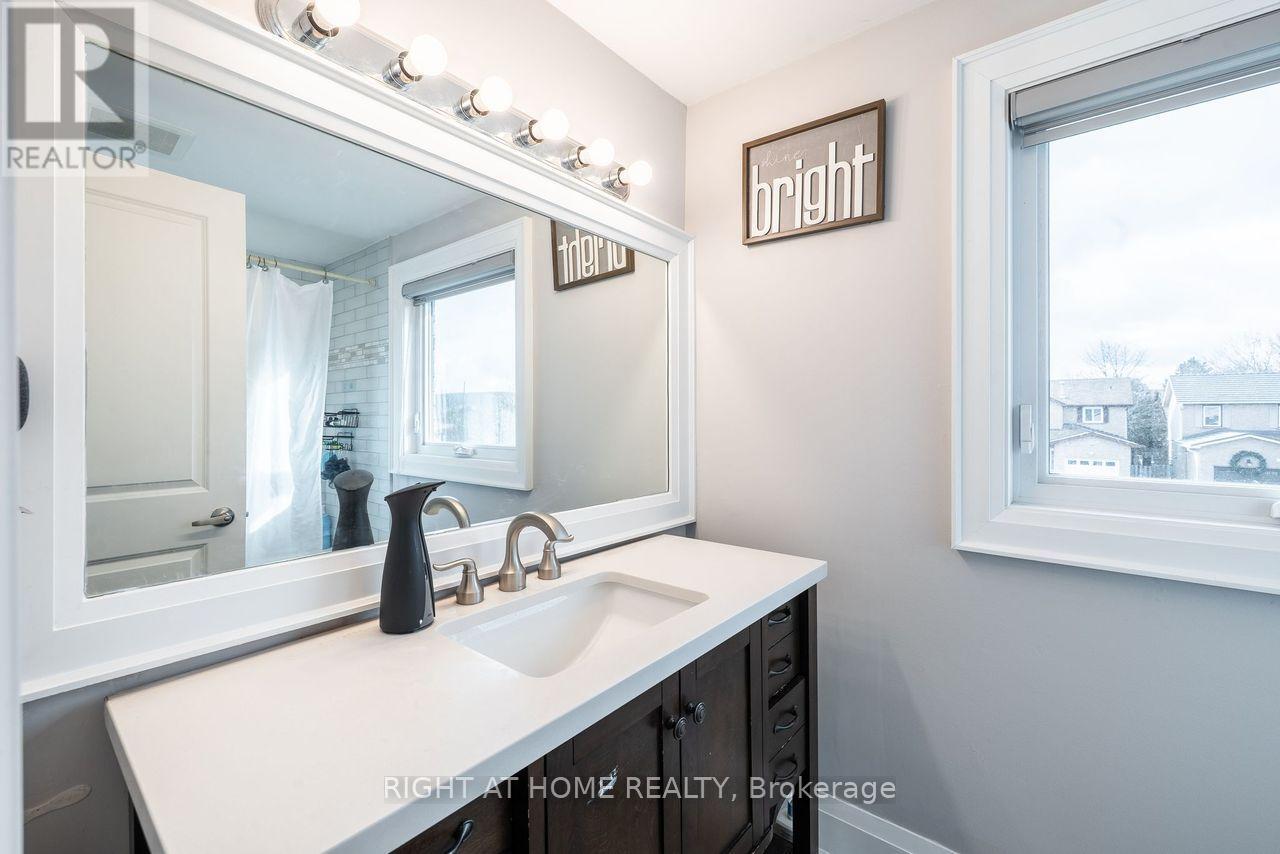 3269 Woodcroft Crescent, Burlington, Ontario  L7M 3K8 - Photo 17 - W12705834