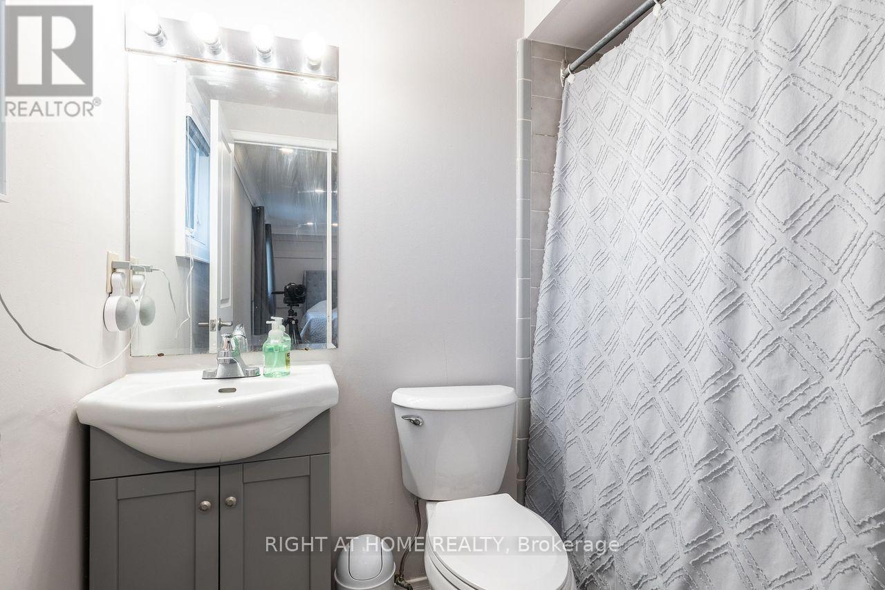 3269 Woodcroft Crescent, Burlington, Ontario  L7M 3K8 - Photo 24 - W12705834