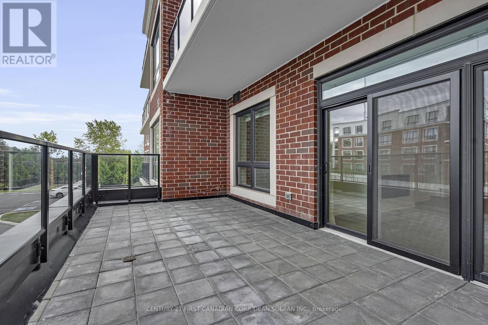 Photo 15 of 17 for 201 - 1975 Fountain Grass Drive