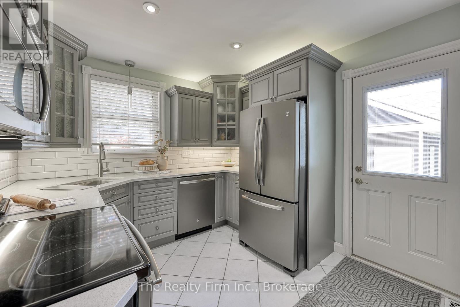 206 Sydenham Street, Woodstock, Ontario  N4S 7B9 - Photo 21 - X12705856