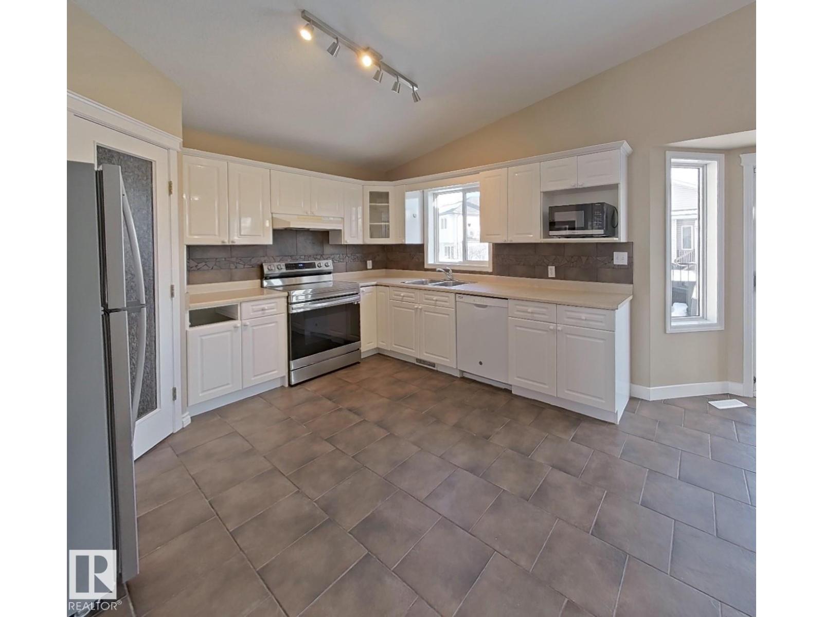 16407 81 St Nw, Edmonton, Alberta  T5Z 3J3 - Photo 13 - E4470193