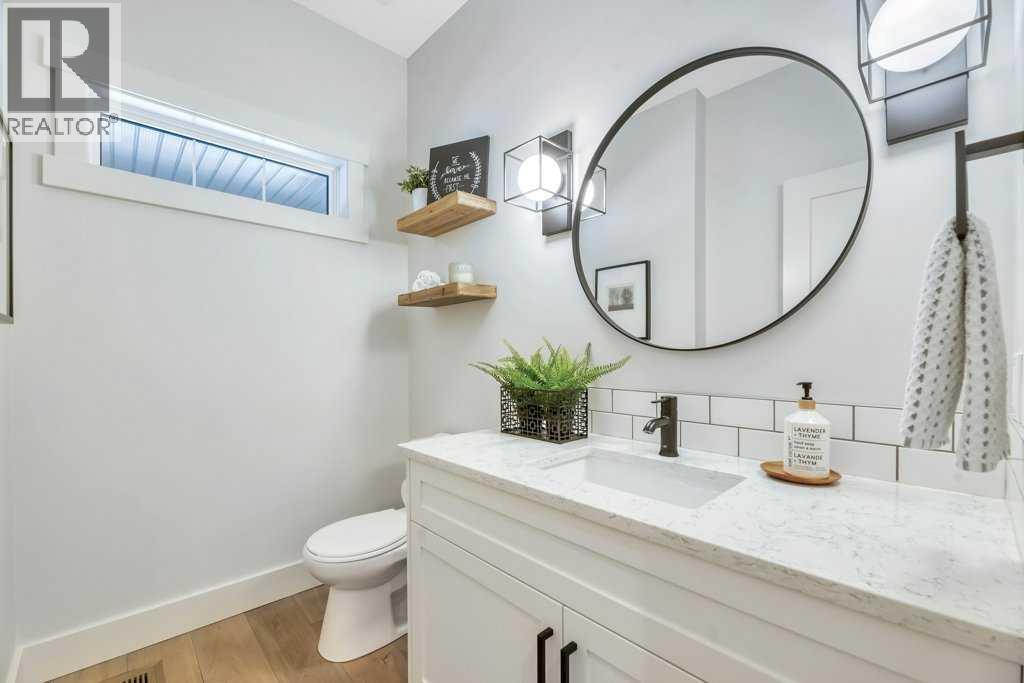 225 Discovery Ridge Way Sw, Calgary, Alberta  T3H 5G2 - Photo 6 - A2278862