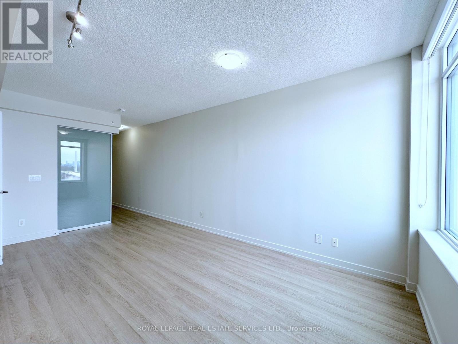 403 - 763 Woodbine Avenue, Toronto, Ontario  M4E 2J4 - Photo 5 - E12705870