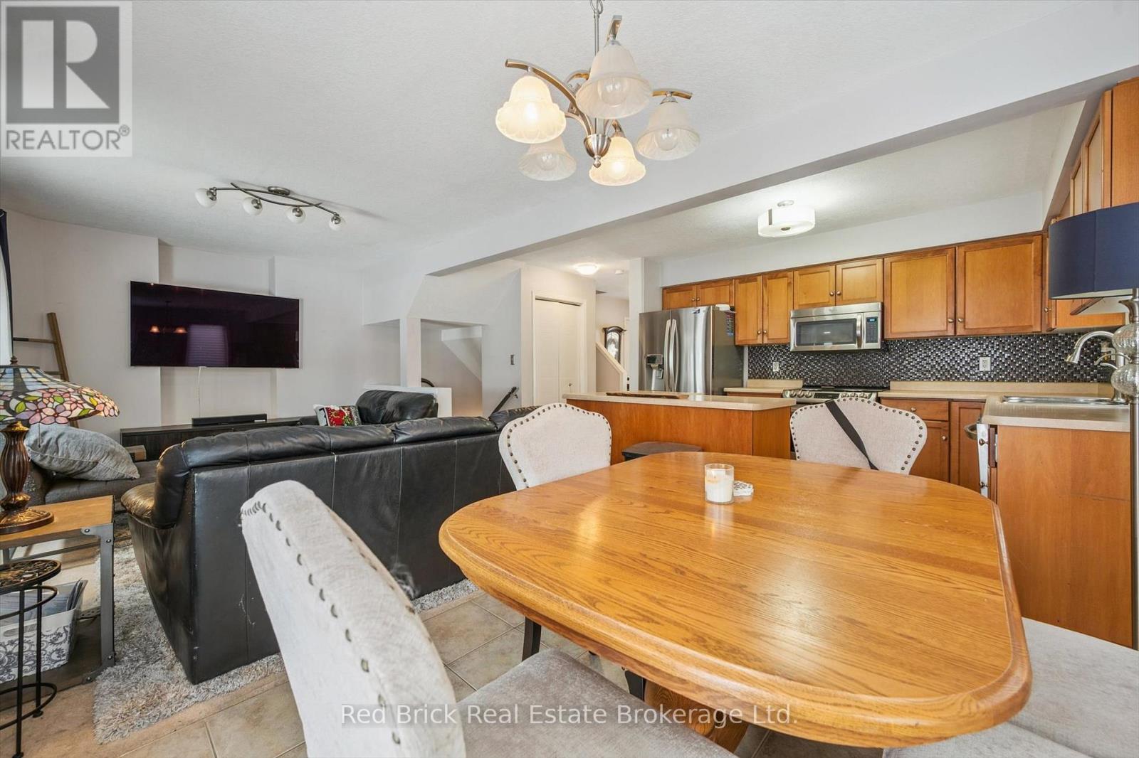 101 Wilton Road, Guelph (Victoria North), Ontario  N1E 7L8 - Photo 11 - X12705898