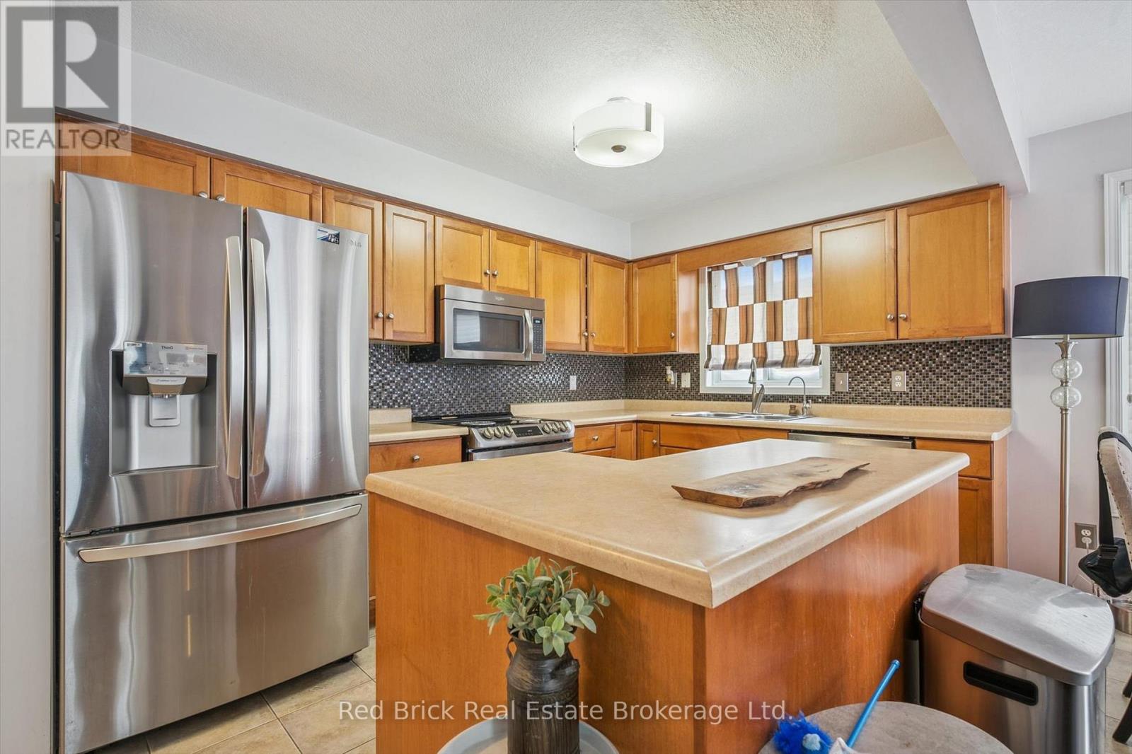 101 Wilton Road, Guelph (Victoria North), Ontario  N1E 7L8 - Photo 12 - X12705898