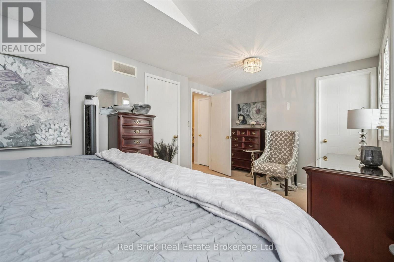 101 Wilton Road, Guelph (Victoria North), Ontario  N1E 7L8 - Photo 19 - X12705898