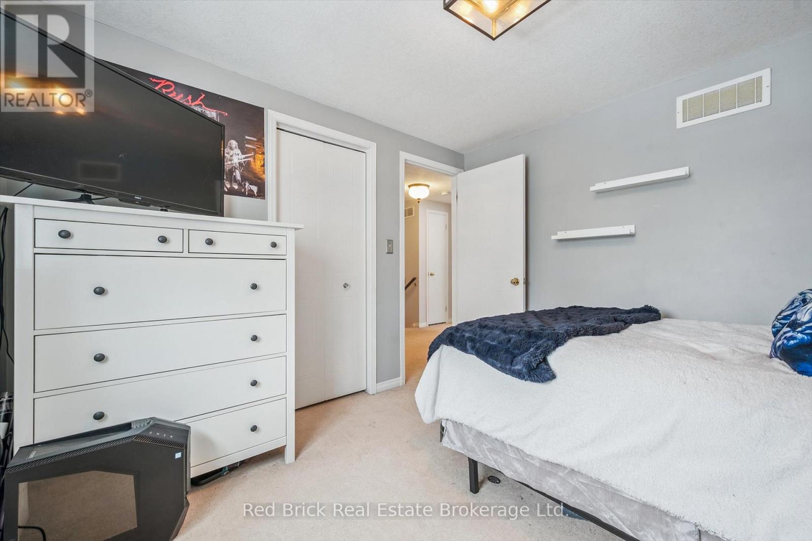 101 Wilton Road, Guelph (Victoria North), Ontario  N1E 7L8 - Photo 22 - X12705898