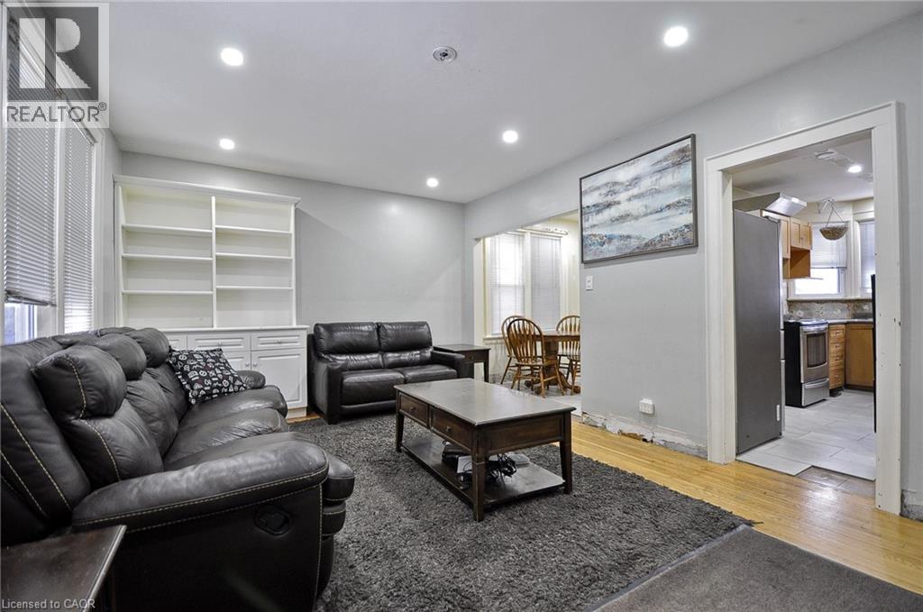 121 N Chalmers Street N, Cambridge, Ontario  N1R 5C1 - Photo 2 - 40799289