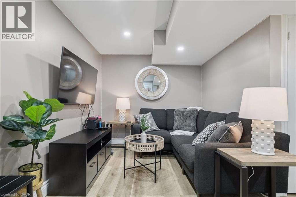 44 Sunvale Place, Stoney Creek, Ontario  L8E 4Z7 - Photo 38 - 40799191