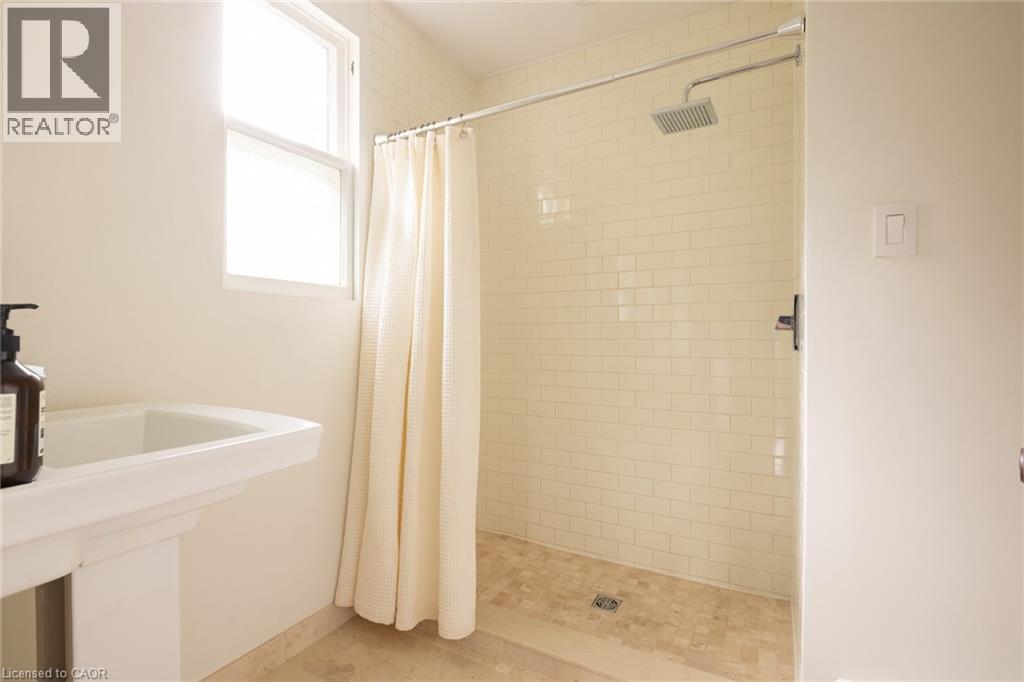 124 Cline Avenue N, Hamilton, Ontario  L8S 3Z8 - Photo 27 - 40799235