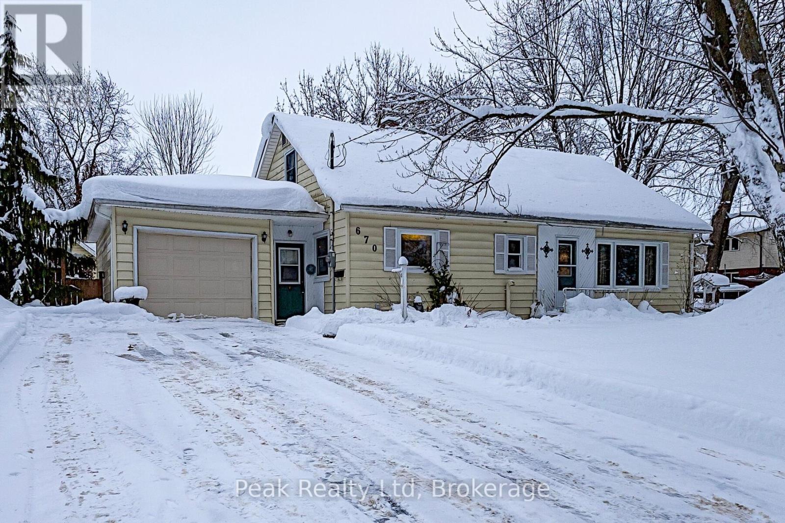 670 ELM AVENUE N, North Perth, Ontario