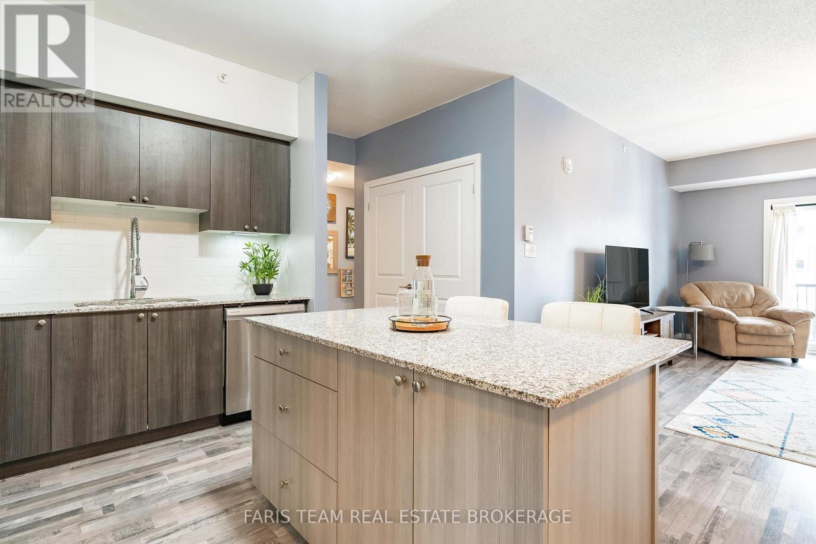 305 - 161 Wellington Street E, New Tecumseth, Ontario  L9R 1G5 - Photo 12 - N12705902