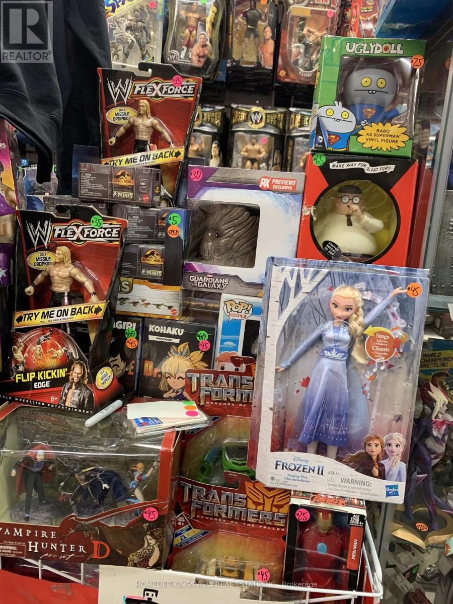 8 Westmore Drive, Toronto (West Humber-Clairville), Ontario  M9V 5E2 - Photo 10 - W12705896